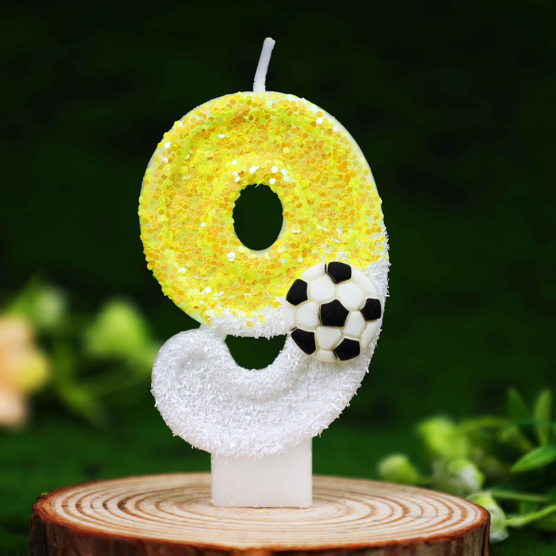 Yellow White Sequins Sports Fo - Holiday Candle Set recension och pris